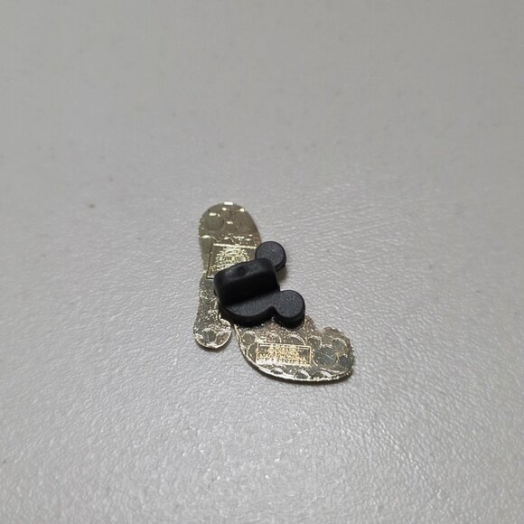 EUC Disney Princess Jasmine Designer Shoe Trading Pin - Picture 2 of 2